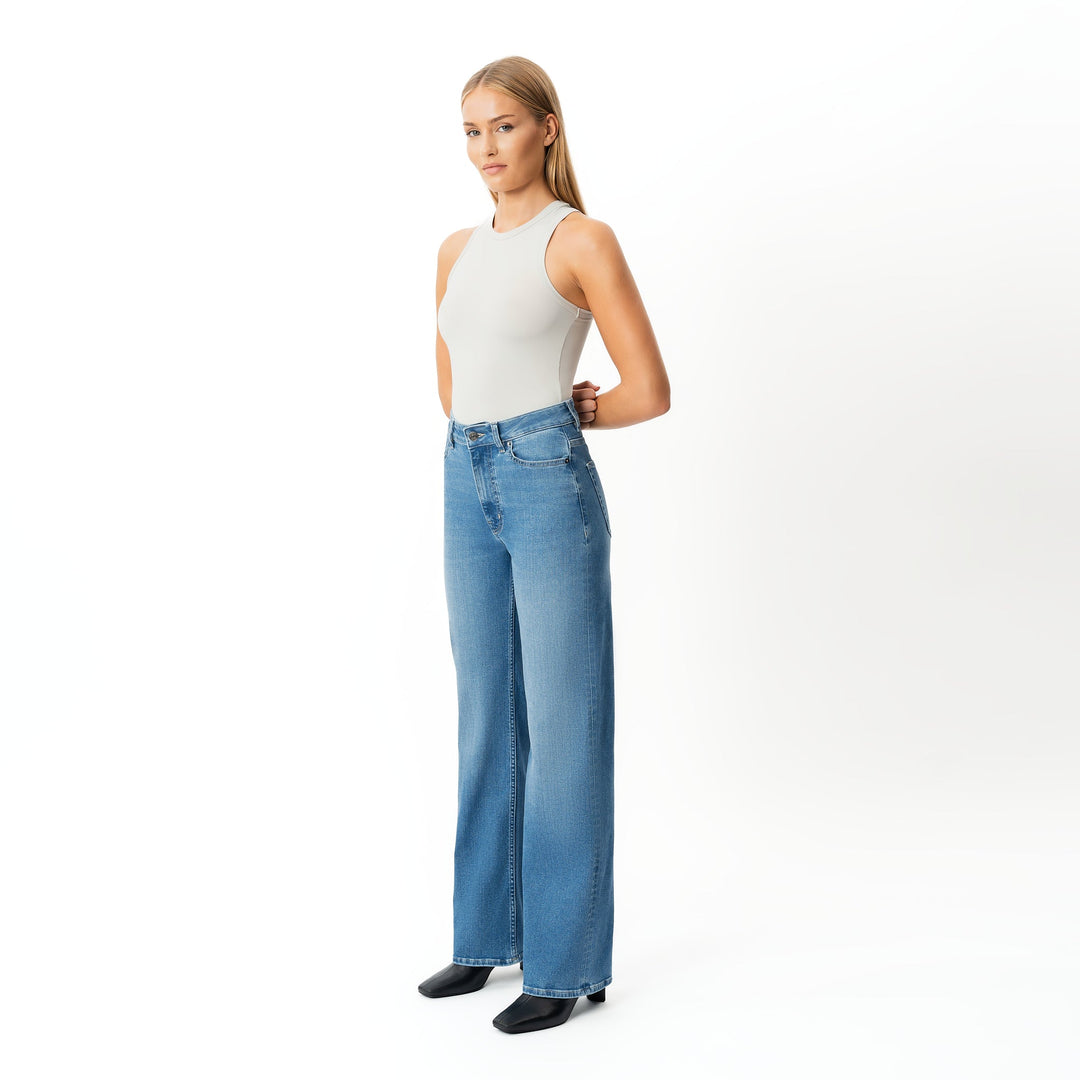 Relaxed ComfortDenim™ Jeans