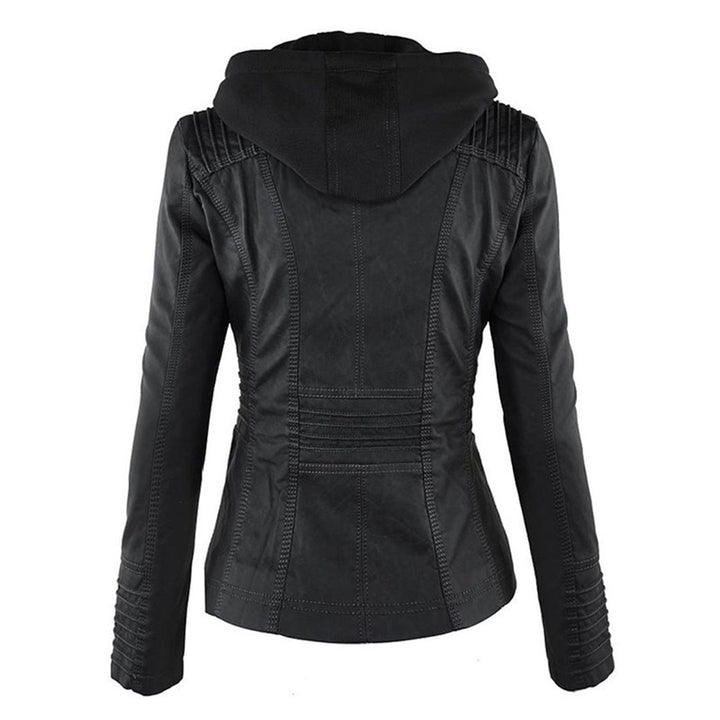 Kara | Veste motard à capuche et silhouette féminine